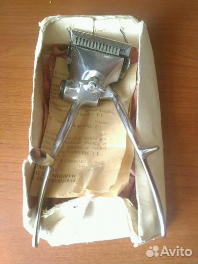 Ручная машинка для стрижки волос