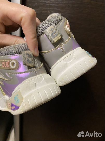 Кроссовки детские