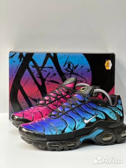 Кроссовки nike air max tn plus