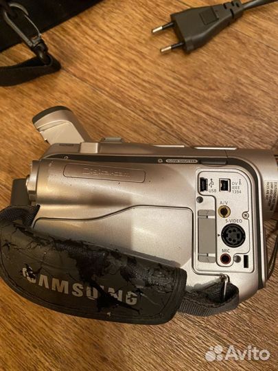 Видеокамера Samsung VP-D107i