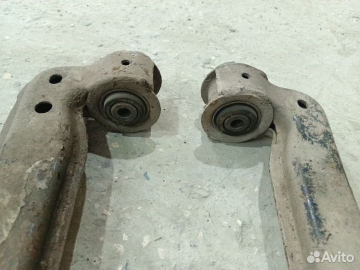 Рычаги передние Opel Vectra B