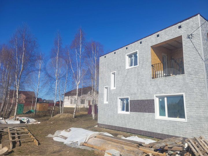 Коттедж 176 м² на участке 9,2 сот.