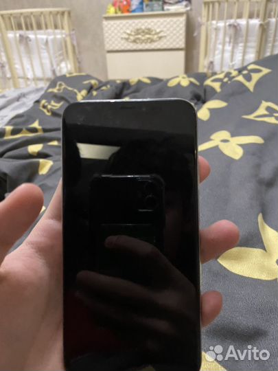 iPhone Xs, 64 ГБ