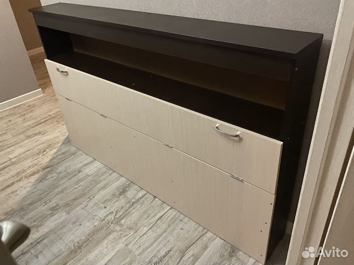 Изголовье кровати