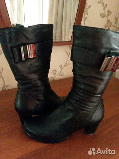 Продаются сапоги