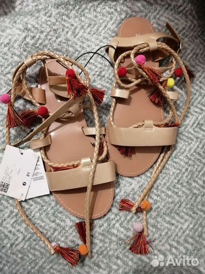 Сандалии Reserved