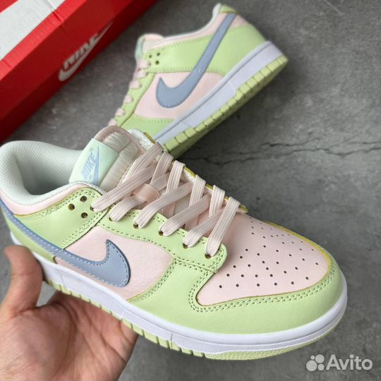 Кроссовки Nike Dunk Low женские