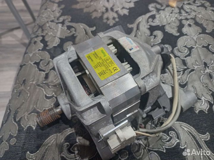 Двигатель стиральной машины