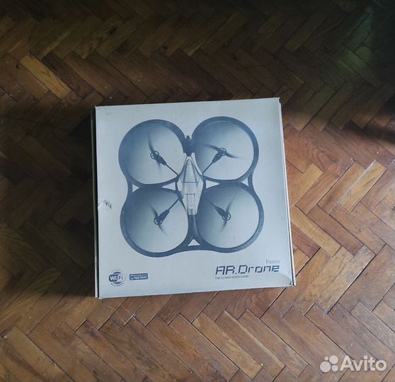 Квадрокоптер с камерой parrot ar.drone