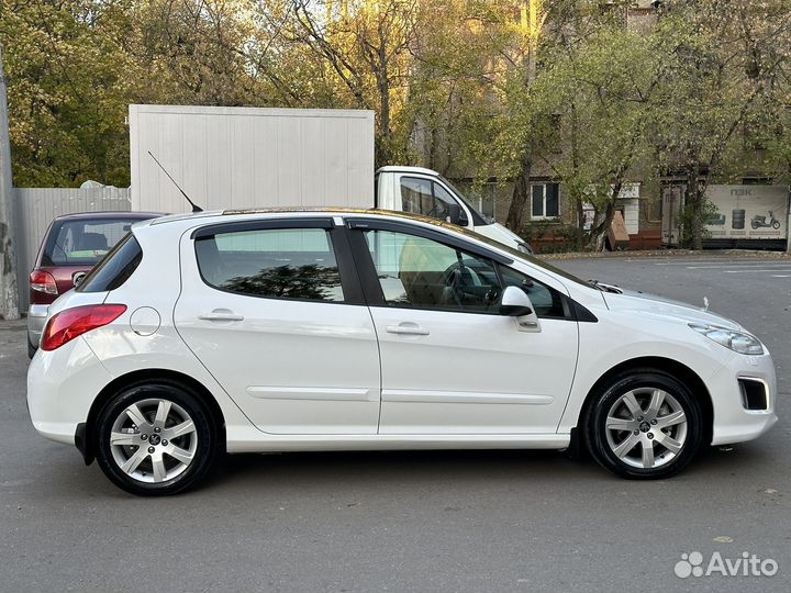 Peugeot 308 1.6 AT, 2011, 99 450 км
