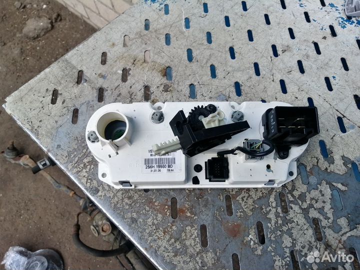 Блок управления печкой Ford Fusion Fiesta