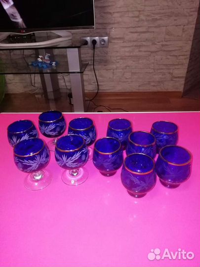 Набор хрустальных рюмок