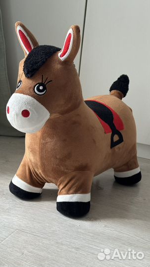 Ослик лошадь прыгун