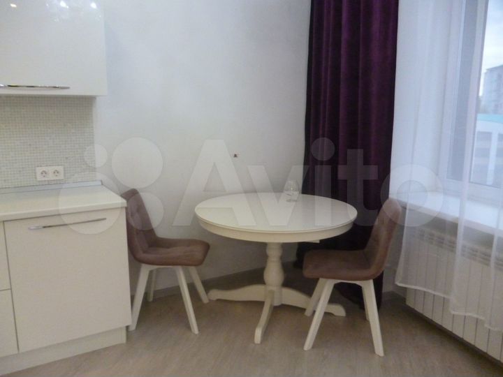 3-к. квартира, 100 м², 4/16 эт.