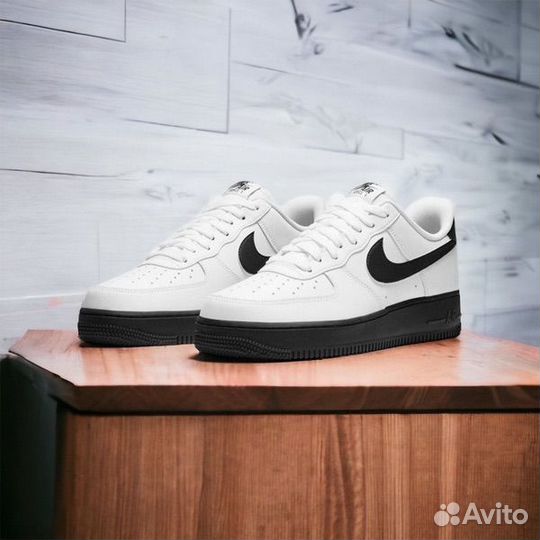 Nike Air Force 1 White-Black (45р)