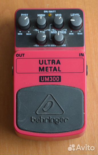 Педаль эффектов Behringer UM300