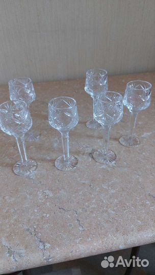 Рюмки на ножке