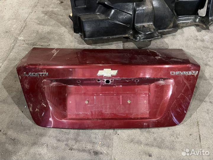 Крышка багажника Chevrolet Lacetti (седан)