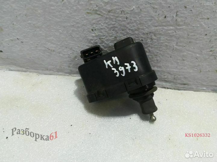 Мотор корректора фары audi 100 C4. hella