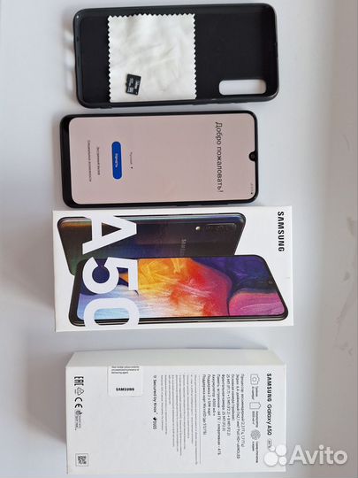 Samsung Galaxy A50, 4/64 ГБ