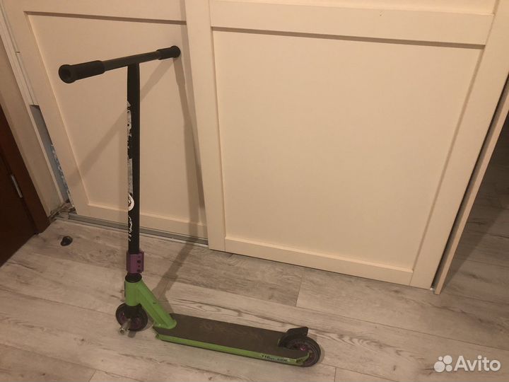 Трюковой самокат Зеленый