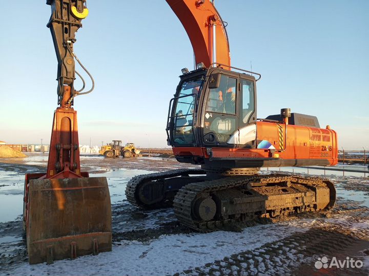 Гусеничный экскаватор Hitachi ZX330LC-5G, 2020