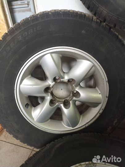 Колеса в сборе 235/70R16 Cooper Discoverer зима