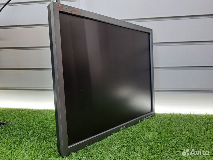 Монитор. Acer V193HQV