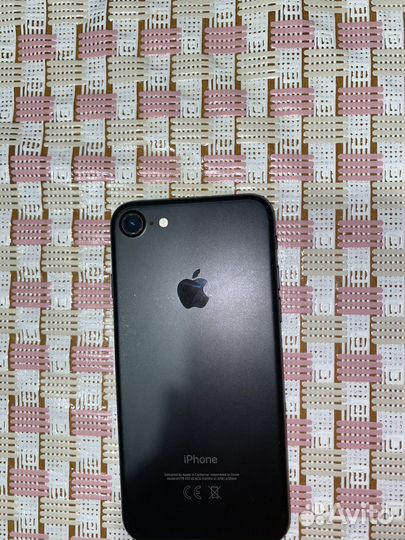 iPhone 7, 32 ГБ