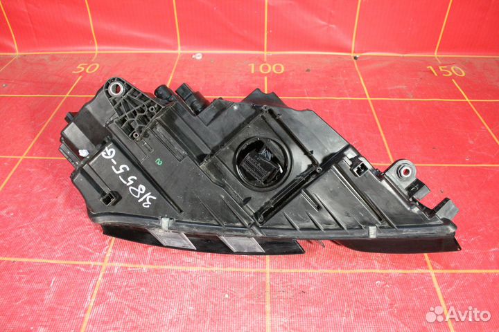 Фара левая Skoda Octavia