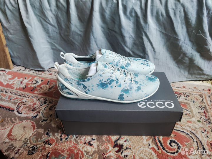 Кроссовки женские ессо 40