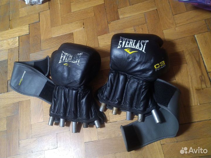 Боксерские перчатки everlast