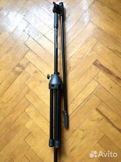 Микрофонная стойка журавль Athletic