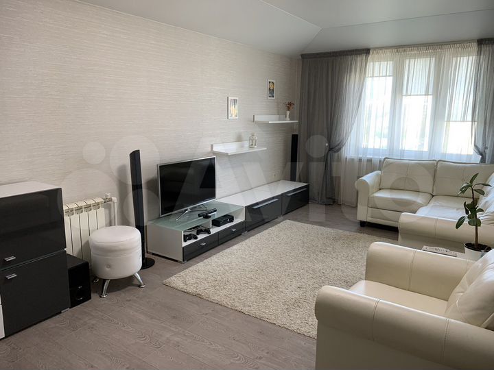 3-к. квартира, 90 м², 4/4 эт.