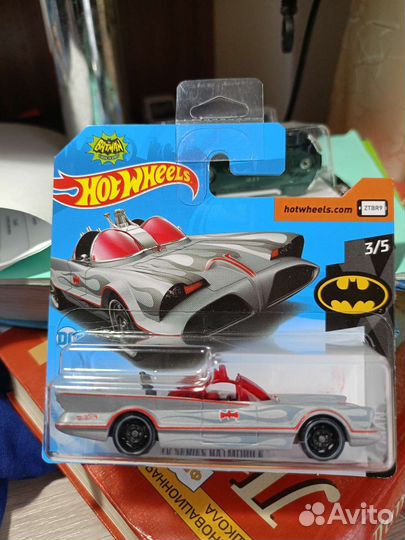 Hot wheels машинки бетмон