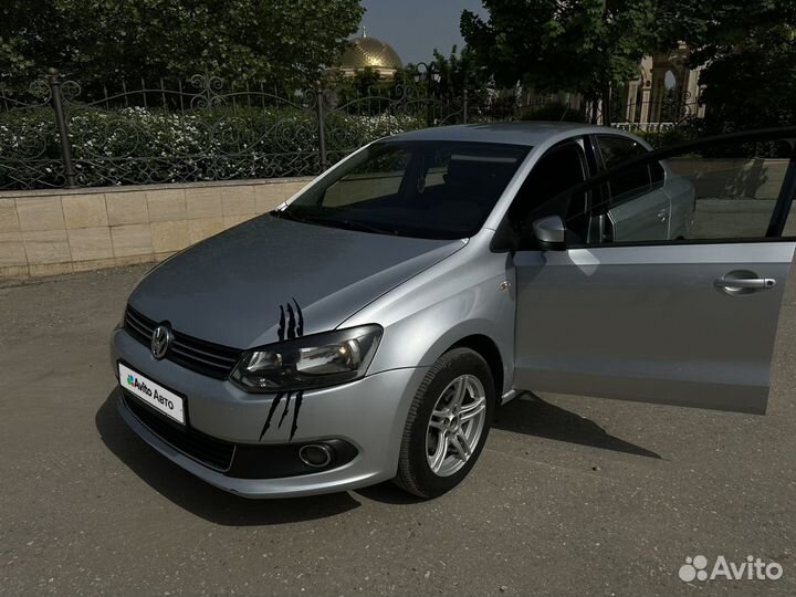 Volkswagen Polo 1.6 МТ, 2011, 330 409 км