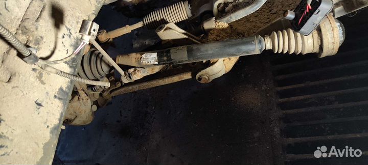 Привод передний правый 1K0407272KJ