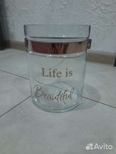 Стеклянная ёмкость