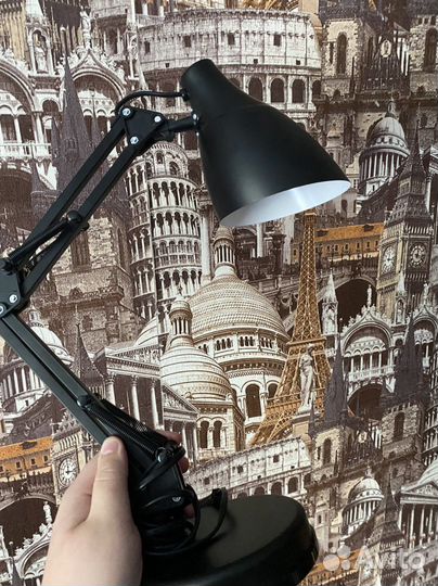 Лампа настольная