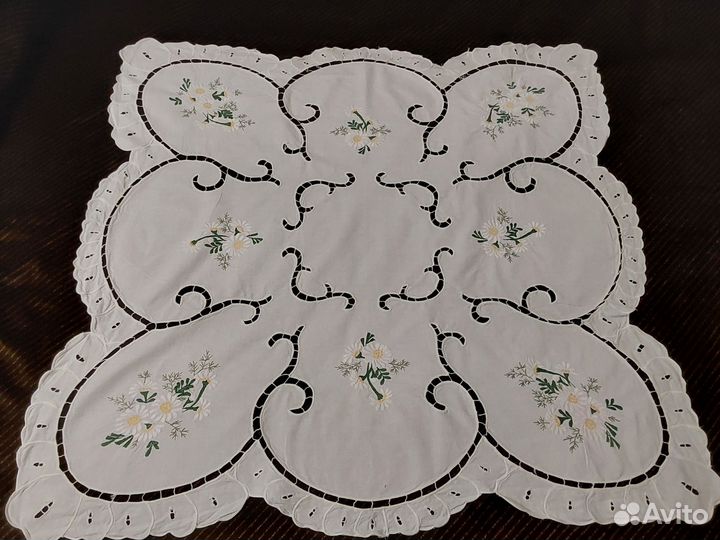 Винтажная чайная скатерть, очень красивая