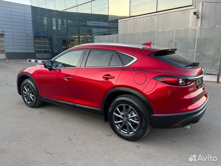 Mazda CX-4, 2022