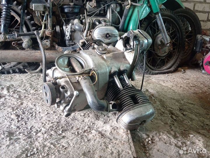 Мотоцик Урал имз 8-103-10
