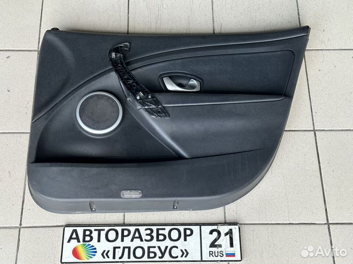 Обшивка двери передняя правая Renault Fluence