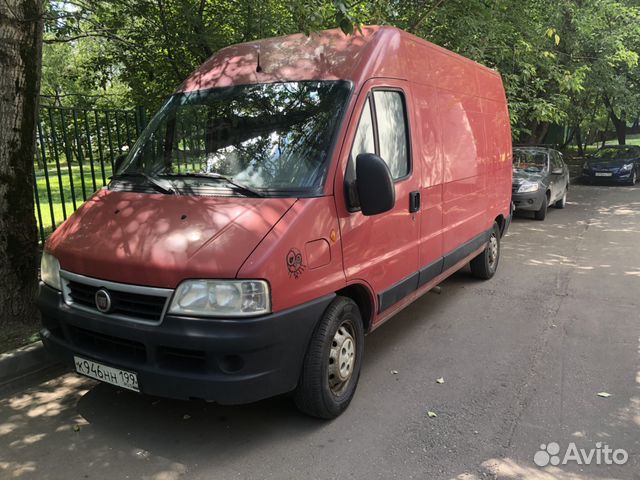 Водитель со своим авто