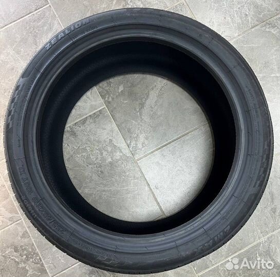 Zmax Zealion 225/45 R18 95W