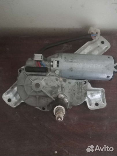 Моторчик дворника задней двери Mersedes Vito 638