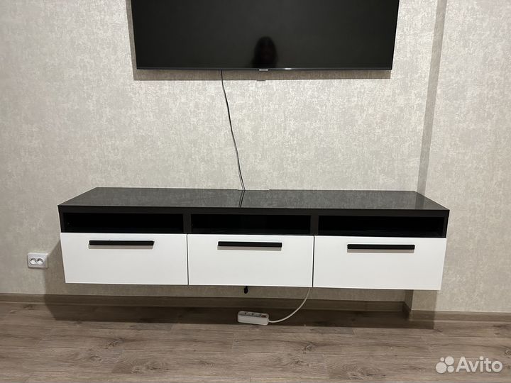 Тумба-консоль IKEA под тв