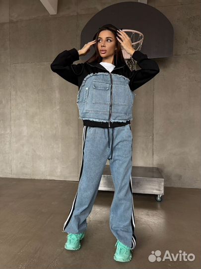 Джинсовая костюм