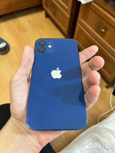 iPhone 12, 64 ГБ