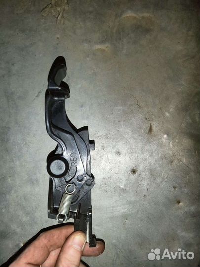 Ручка открывания багажника